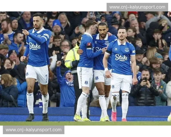 荷乙之巅的青春博弈：埃因青年vs福伦丹，一场关于梦想与野心的绿茵暗战